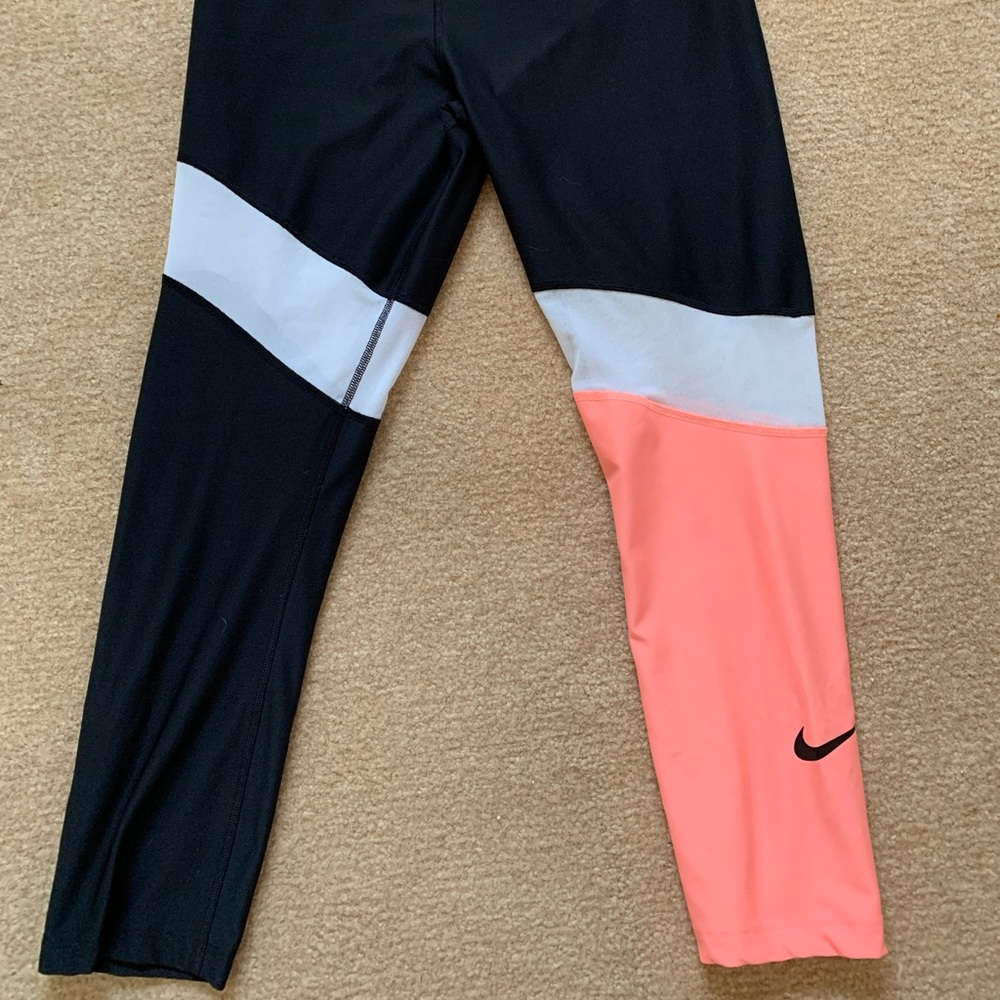 Nike Colour block Dri-fit cropped workout pants
